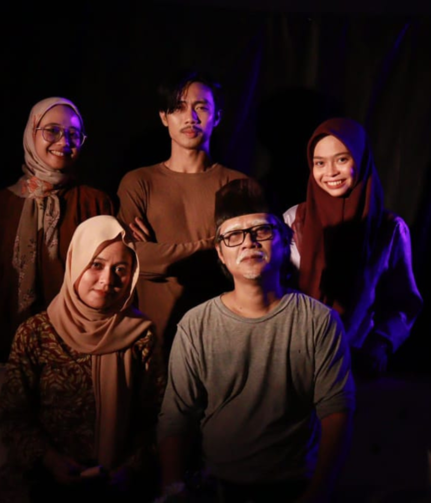Sajian Suku Seni di Hari Lebaran: Teater Film “Ayahku Pulang”