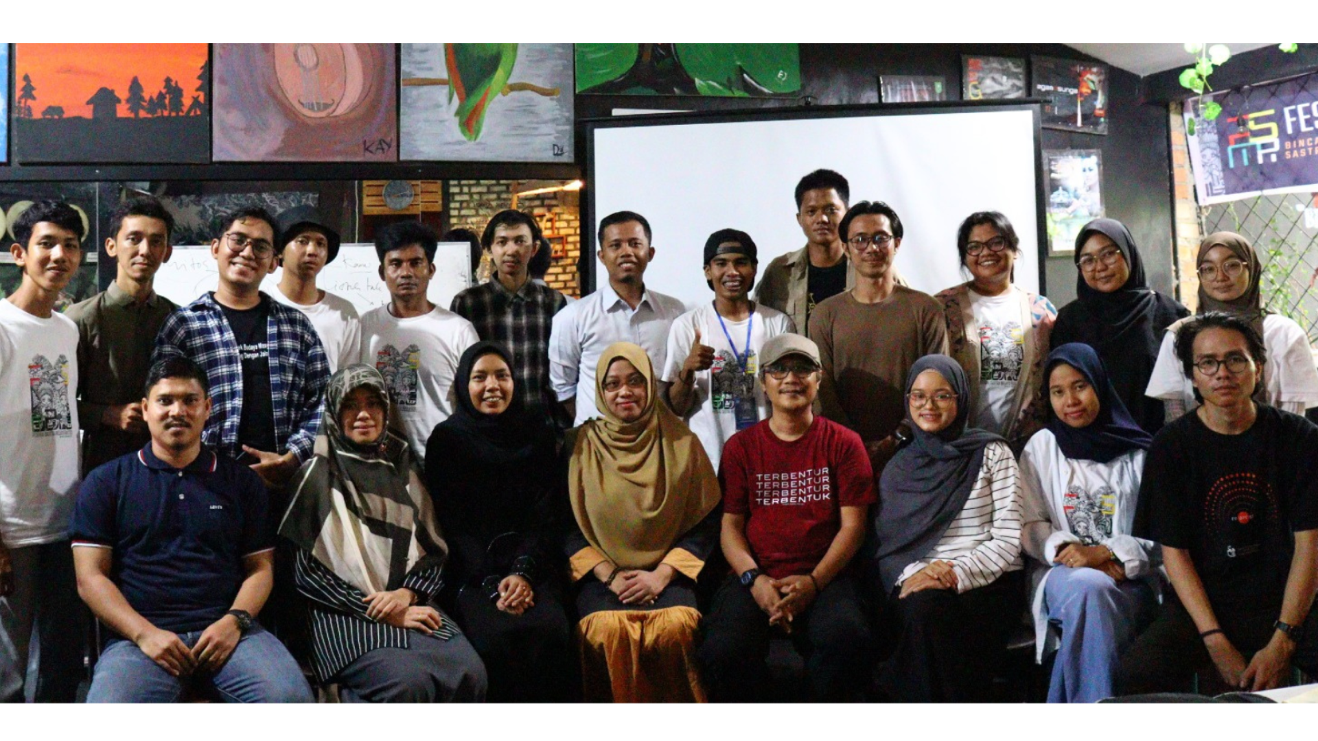 Slide 16_9 - 2