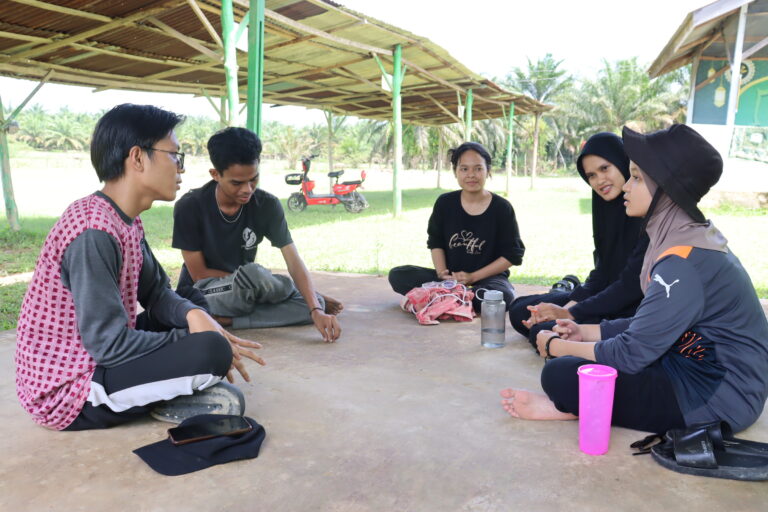 Orientasi Seni Suku Seni Riau 10
