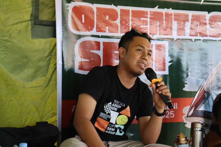 Orientasi Seni Suku Seni Riau 12