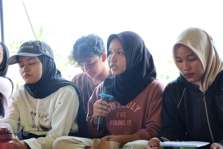Orientasi Seni Suku Seni Riau 7