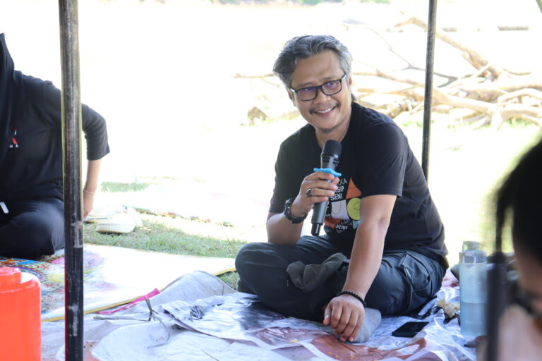 Orientasi Seni Suku Seni Riau 8