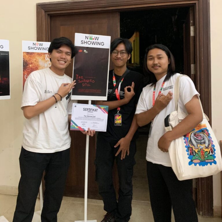 Sukusinema Meraih Dua Penghargaan Sebagai Best Documentary dan Best Cinematography Lewat “The Silenced Soil” 3