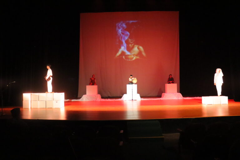 Pertunjukan Sibonsu Bobilang Malam 6