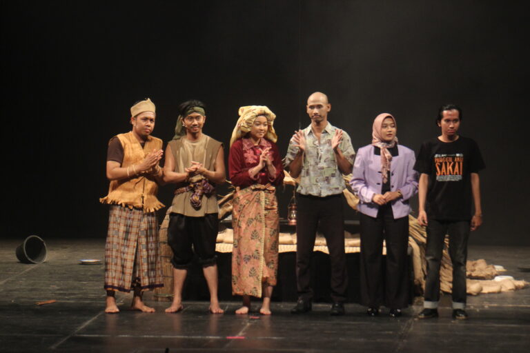 Suku Seni Pentaskan Panggil Aku Sakai Di TIM Jakarta 15