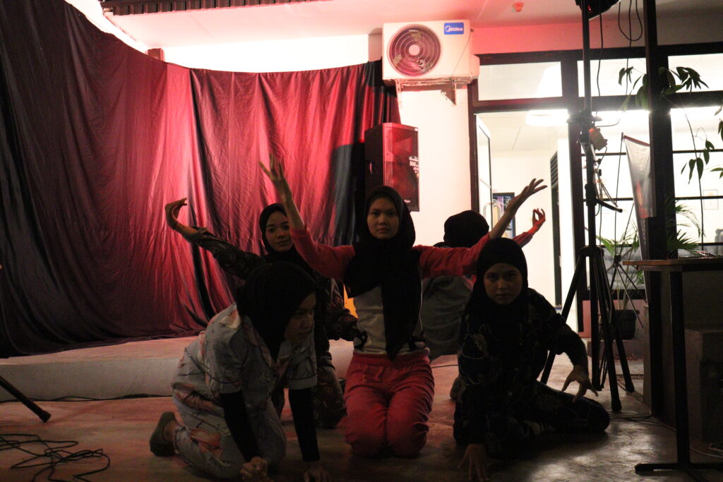 Malam Lentera Sastra (Mantra) Suku Seni Riau #6 (14-02) 4