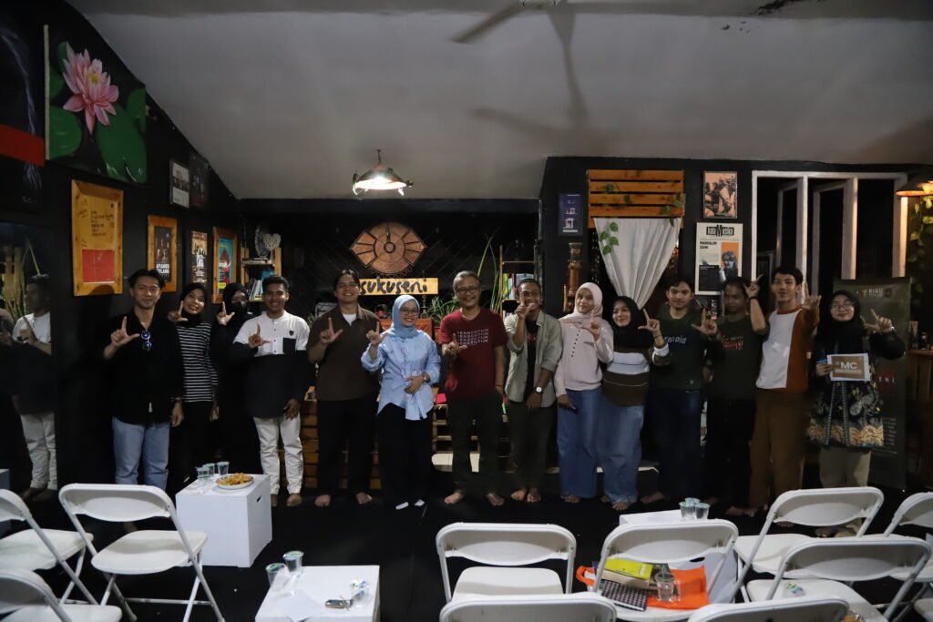 Perdana Ngaji Budaya: Komunikasi Profetik, Syair Gurindam Dua Belas, dan Semiotika Ferdinand De Saussure